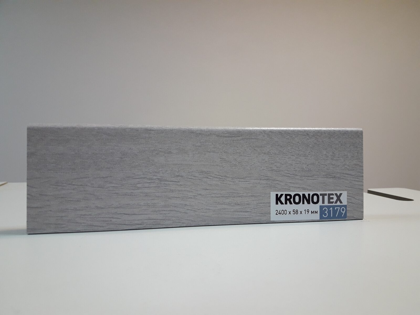 Плинтус Kronotex ktex1 МДФ d3597