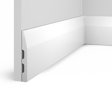  Напольный плинтус HIWOOD B120