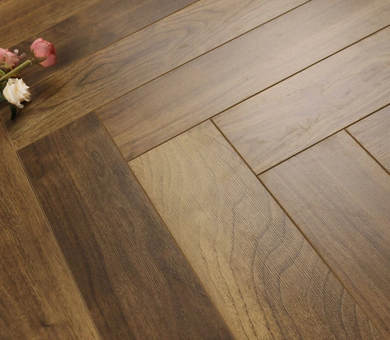 Ламинат SKALLA Wood Herringbone HR1022 Дуб Ивеланн