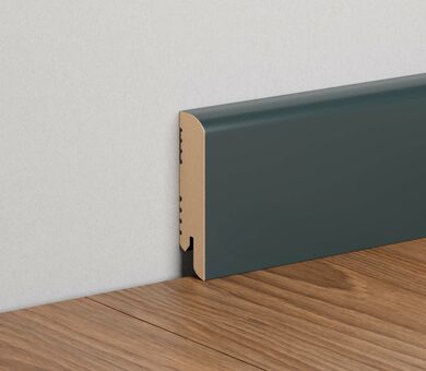 Плинтус Ликорн Однотонный лакированный Антрацит К-02