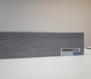 Плинтус Kronotex KTEX1 D3670 Дуб Макро светло-серый